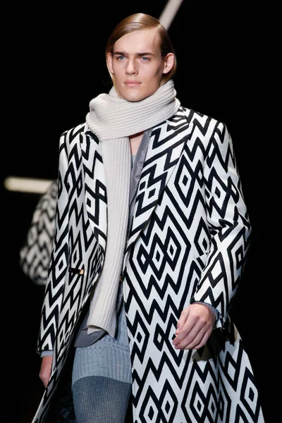 Look 35